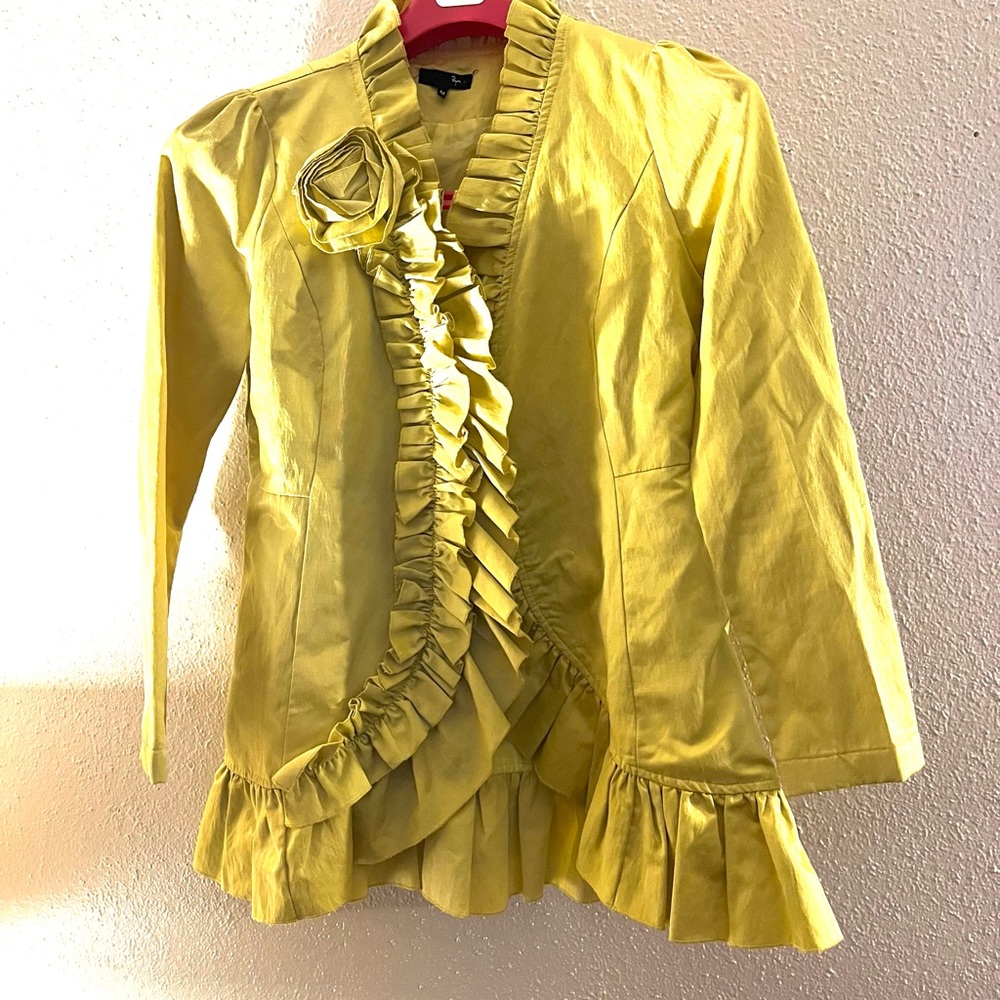 Jacket w/ lace trim and flower broach🌼